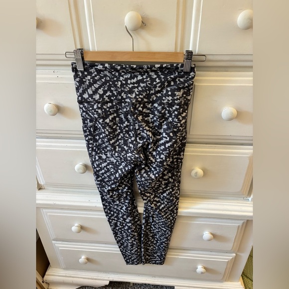 Lululemon Fast and Free tight 25” Nulux Pace Lace Graphite Grey - Picture 4 of 4